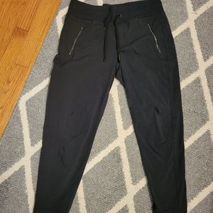 Athleta Trekkie Joggers size 8